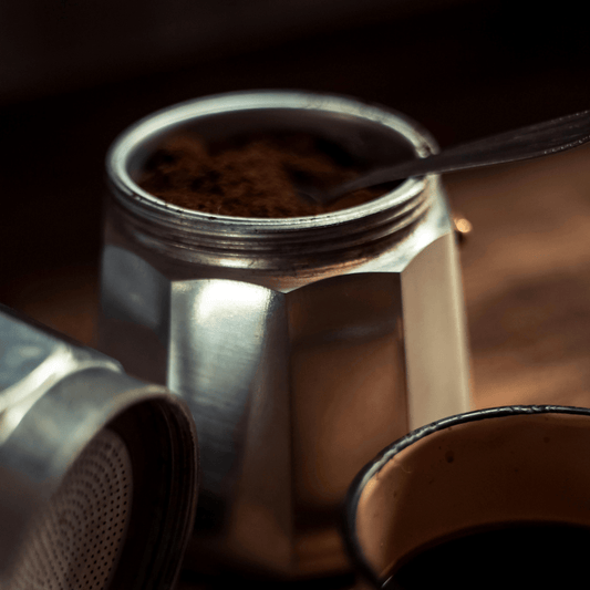 Descubre la molienda perfecta para tu cafetera italiana - Latterra